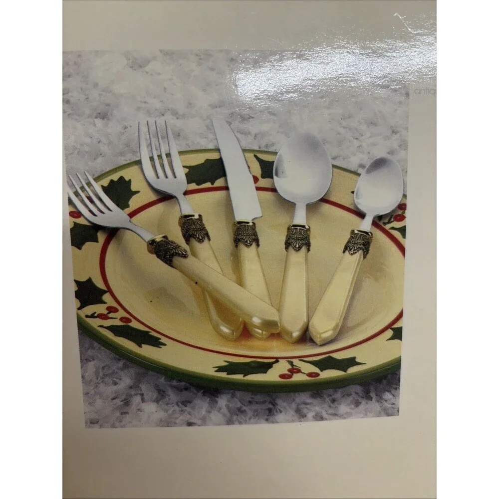 Holly Cream Boheme 20-piece Flatware Set 2001 Home For The Holidays